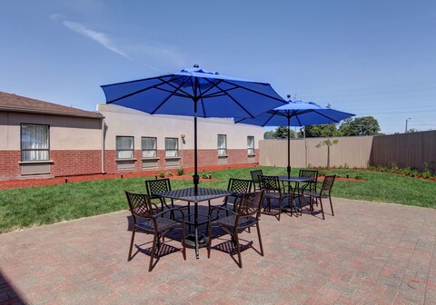 Best Western Plus Bowmanville