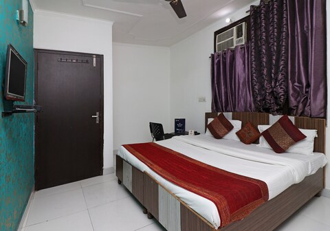 Hotel O Mahak Palace