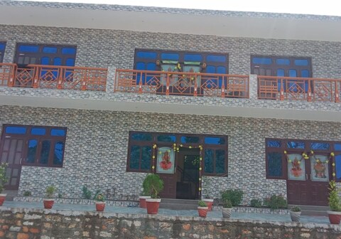Maa Bhagwati Himdarshan Holiday Homes by StayApart