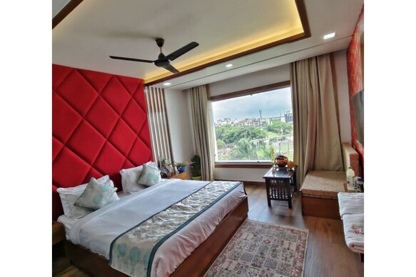 HOTEL RICH GRAND  NEAR TAJ MAHAL