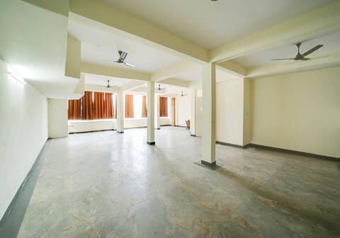 HOTEL O RAJ Mahal