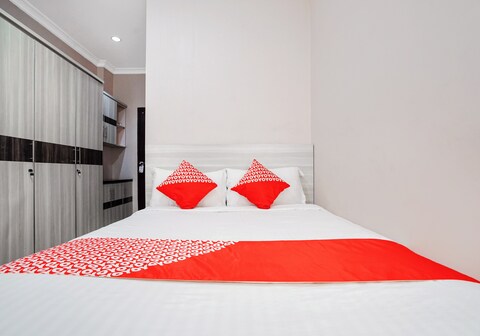 Super OYO 270 Madinah Residence Syariah