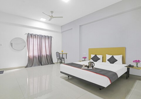 Townhouse Hotel White Orchid Inn