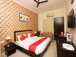 OYO 23688 Corals Paradise, Delhi OYO 23688 Corals Paradise, Delhi