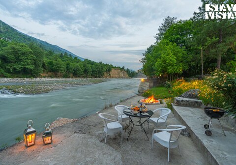 StayVista| Moets Waterfront Estate Villa