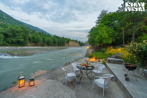 StayVista| Moets Waterfront Estate Villa