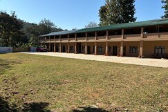 Le Selena Yelagiri, Yelagiri Le Selena Yelagiri, Yelagiri