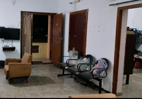 Rainbow Ladies pg stays for daily and monthly rental