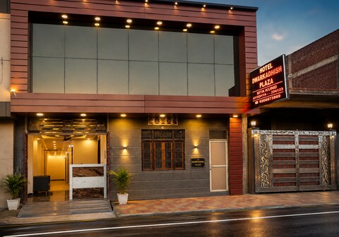 Hotel Dwarkadhish Plaza