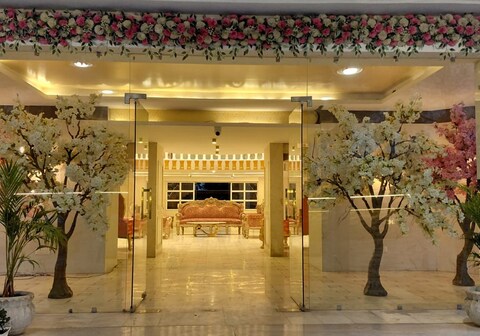 LANDMARK RESORT