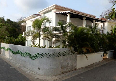 Villa Carpe Diem | 5 BHK Luxury Private Pool Villa