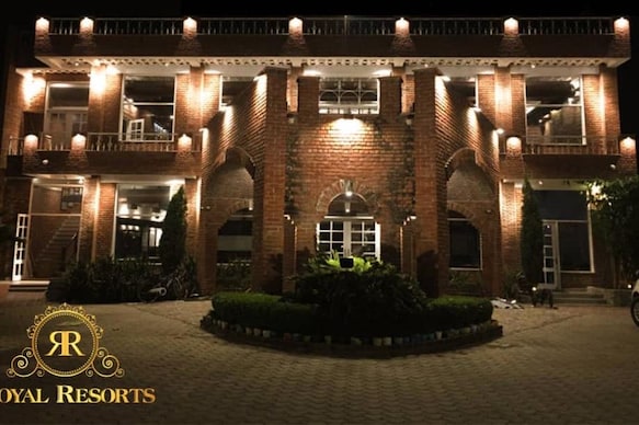 Royale Resort