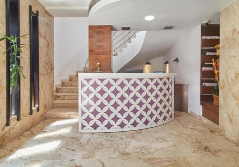 La Woods hotel (1Km from us consulate chennai)