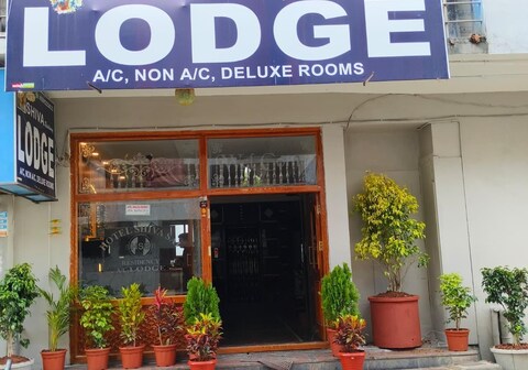 Hotel Shiva Residency