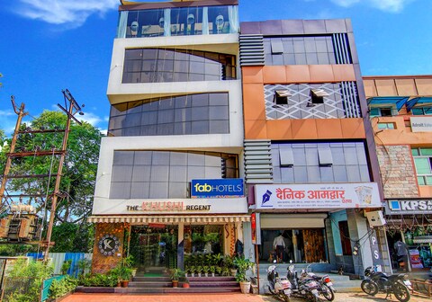 FabHotel Khushi Regent - Near DB Mall