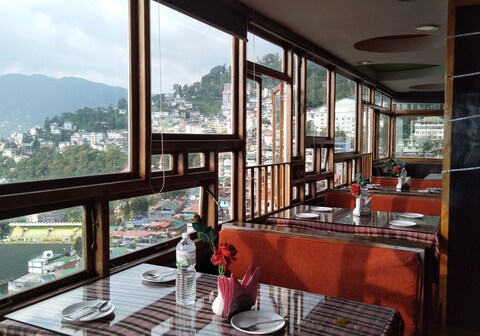 Hotel Mist Tree Mountain