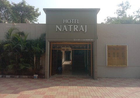 6 CR Hotel Natraj