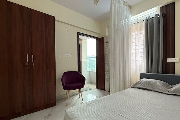 C suites Jade