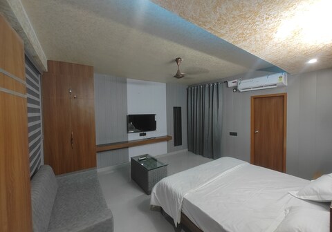 HAVELI HOTEL & RESTAURANT