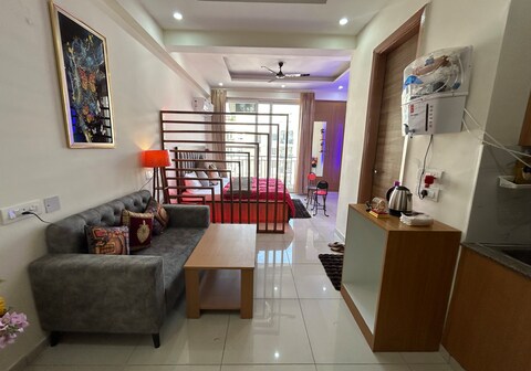 Luxury & Cozy @ Chandigarh/Zirakpur/Panchkula/Mohali