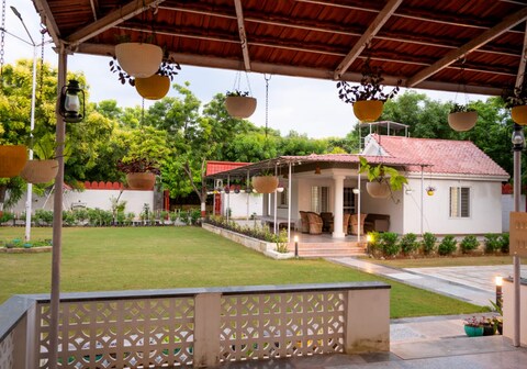 farm castle perfect for vacations and parties