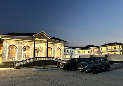 Rajmahal Resort