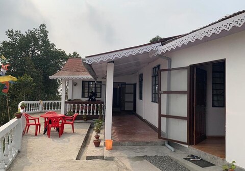 Denzong House & Restaurant