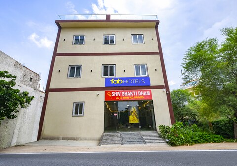 FabHotel Shiv Shakti Dham- Near Priyakant JU Temple (Lotus Temple )