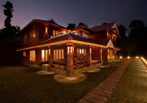 Grand @ Regal Retreat by VEO - Part of StayVista