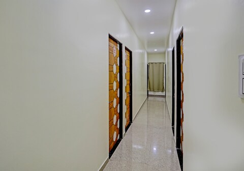 Hotel O P S