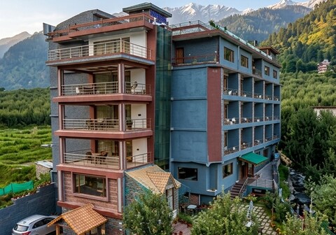 Snow Bloom Resort