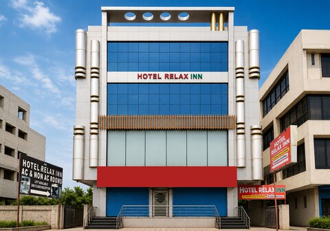 FabHotel Relax Inn