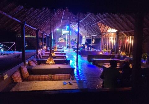 Rocky Meadows Resort Hampi