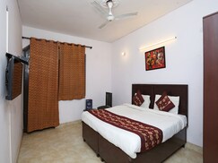 OYO 9534 Hotel Heights, Delhi OYO 9534 Hotel Heights, Delhi