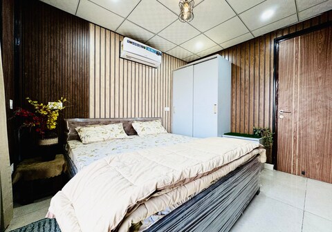 Amiri adobe, fully equipped 1BHK