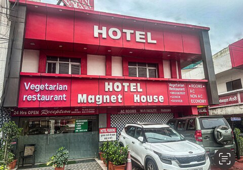Hotel Magnet House