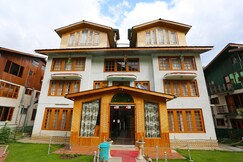 OYO 9084 Hotel Tourist Palace, Pahalgam OYO 9084 Hotel Tourist Palace, Pahalgam
