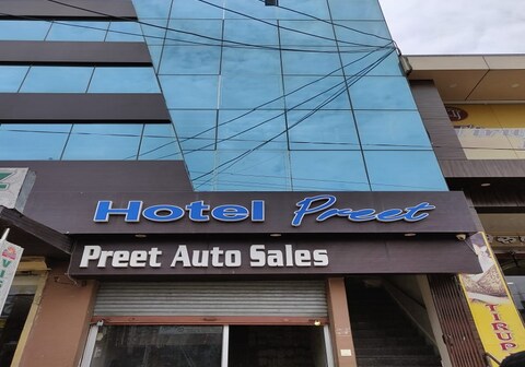 Hotel Preet