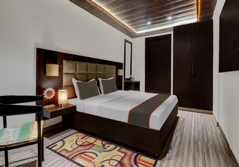 Collection O Mount N Woods