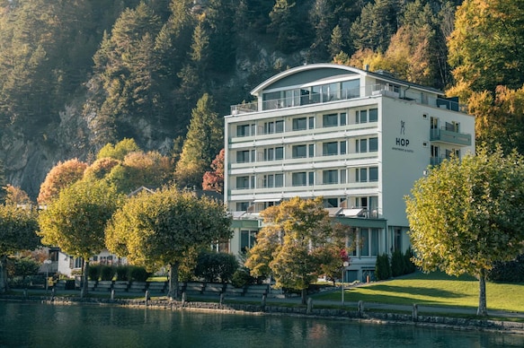 HOP Apartments & Suites