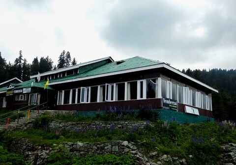 Yemberzal Hotel & Restaurant