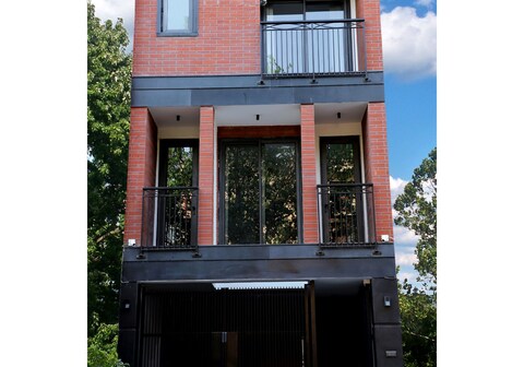 One Four Two Serviced Apt