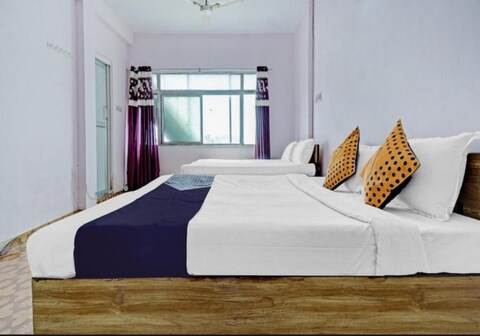 Hotel Konark & Restaurant