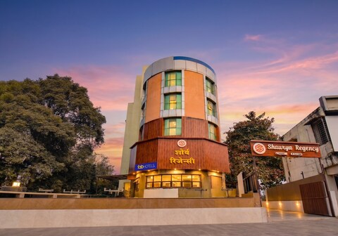 FabHotel Shourya Regency