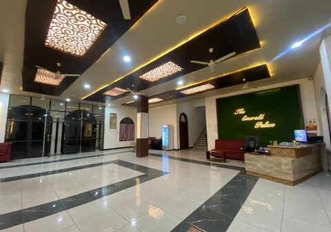 THE EMERALD PALACE
