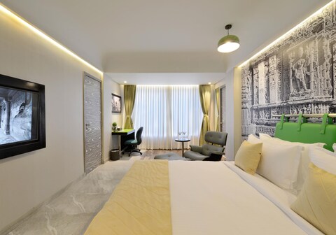 Regenta Central Antarim