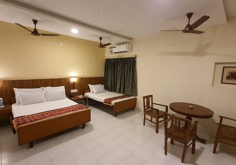 Villa Rivage | Rooms & Beach Access