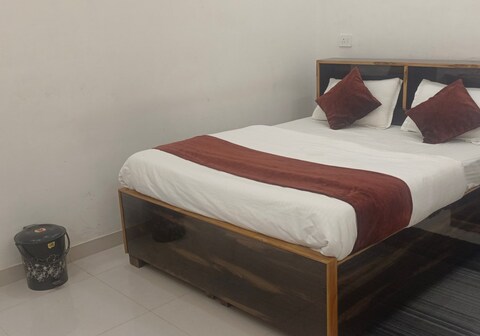 Ragukul Bhawan Guest House