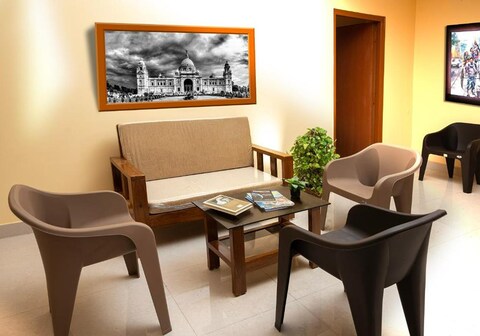 Oasis Apartments near Newtown Bisarjan Ghat