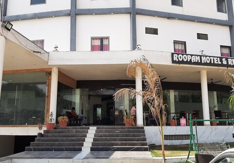 Roopam Hotel